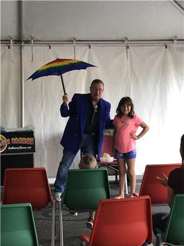 Magician Jim Barrons